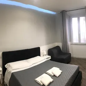 Casa de hóspedes Rent Colosseum